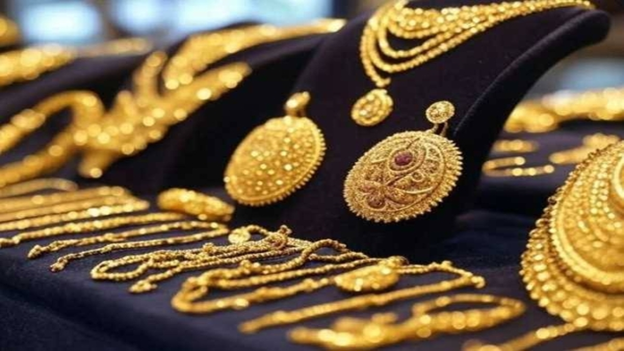 انهيار سعر الذهب في مصر وعيار 21 يفقد 50 جنيهاً بمنتصف التعاملات